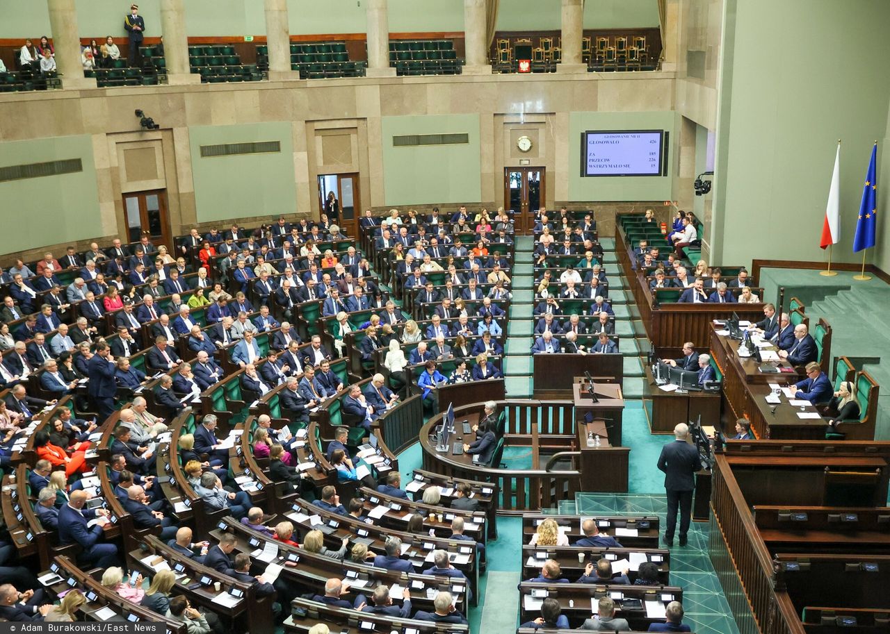 "Ja, naturlich". Poseł PiS nie dokończył swojego wystąpienia
