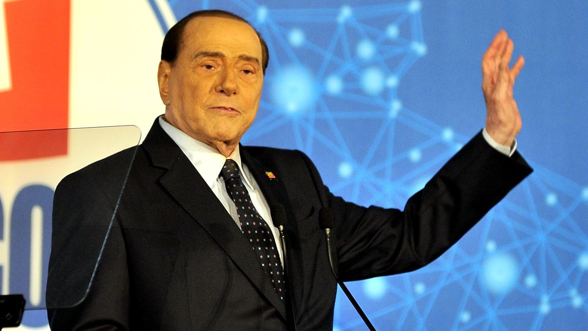 Silvio Berlusconi zmarł 12 czerwca w Mediolanie w wieku 87 lat.