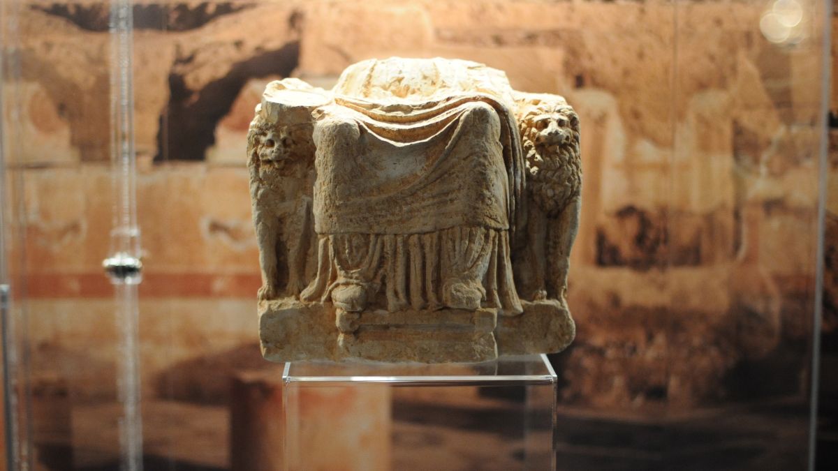 Wystawa prezentująca tzw. skarby z Ptolemais; 2008 r.