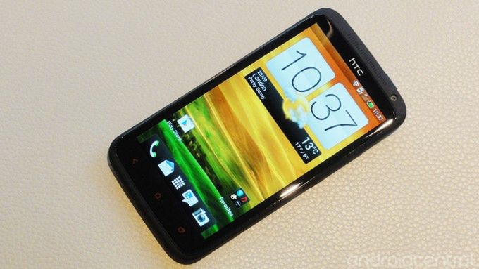 HTC One X+ (fot. androidcentral.com)