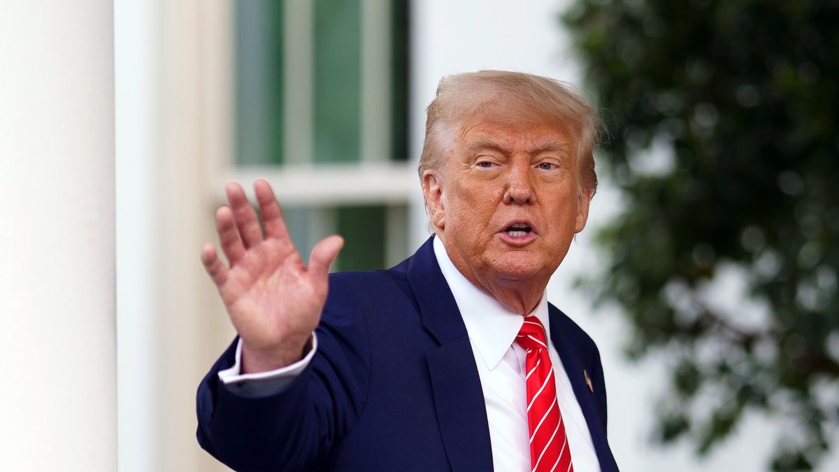 US President Donald Trump speaks to the media outside West Wing of the White House in Washington, DC, USA, 08 May 2025. EPA/WILL OLIVER Dostawca: PAP/EPA.