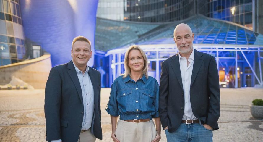 W TVP Info program z telefonami od widzów. Ruszają "Rozmowy nocą"