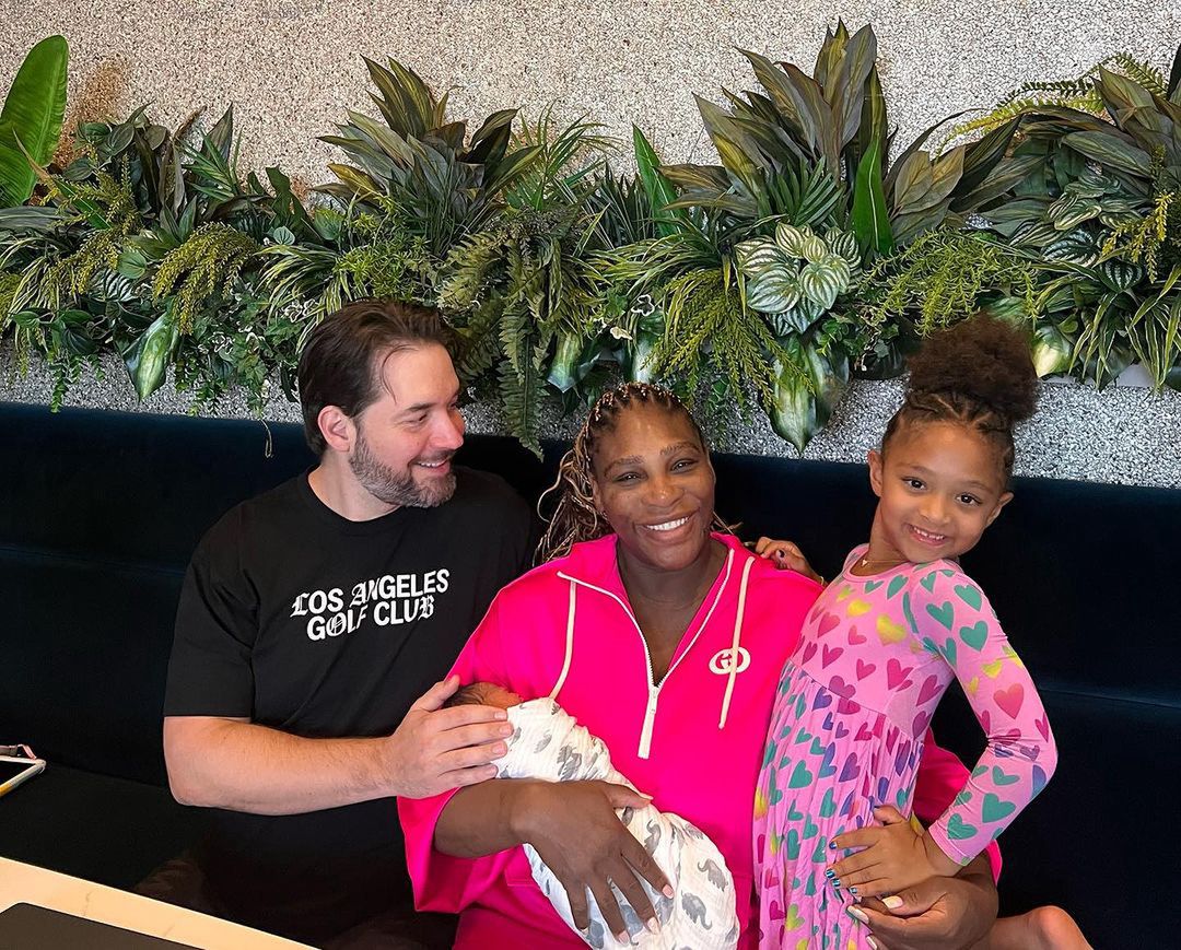 Serena Williams z narzeczonym i córkami