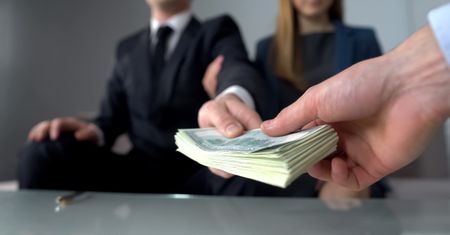 Telefon z banku? Jeśli to słyszysz, od razu się rozłącz