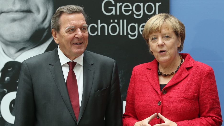 Gerhard Schroeder i Angela Merkel, dwoje byłych już kanclerzy, ma taką samą wadę - nie potrafią przepraszać 