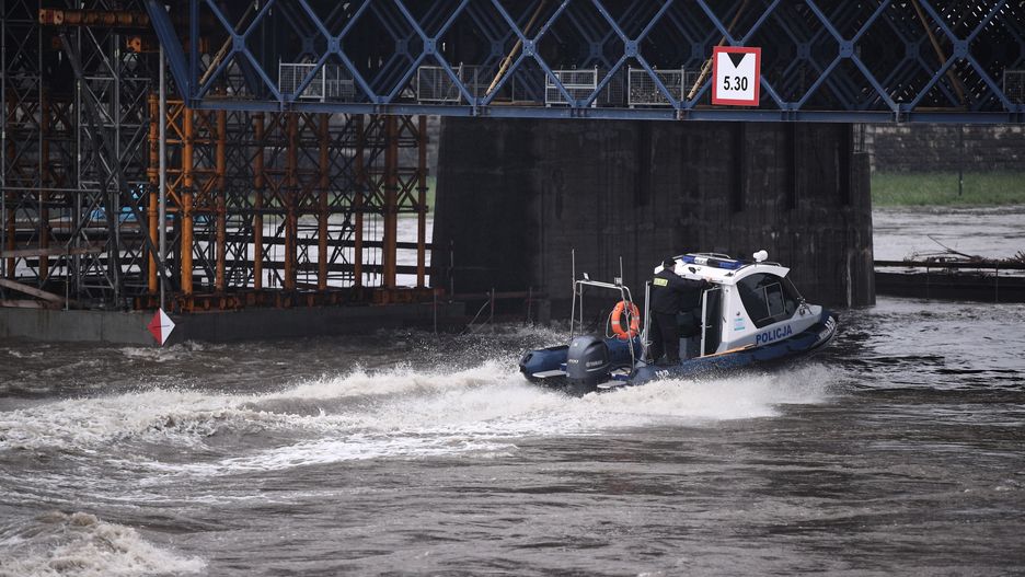 Szczecin: Nie żyje 9-letnia dziewczynka, która wpadła do wody 