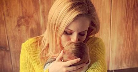Olga Kalicka pozuje z synem na Instagramie: "Wciąż się z Maluszkiem poznajemy"
