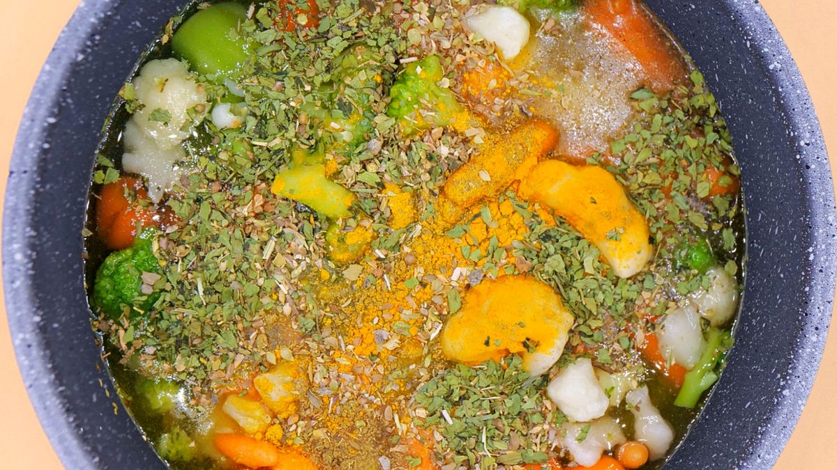 Krupnik działa przez połączenie ciepła, płynów, łatwo dostępnej energii oraz dobrej tolerancji przy osłabieniu.