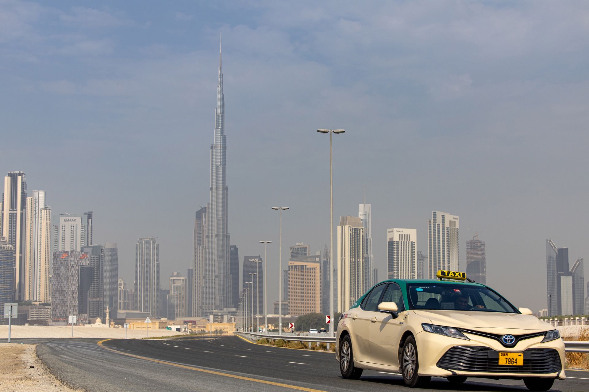 Banki i firmy doradcze ewakuują się z Dubaju