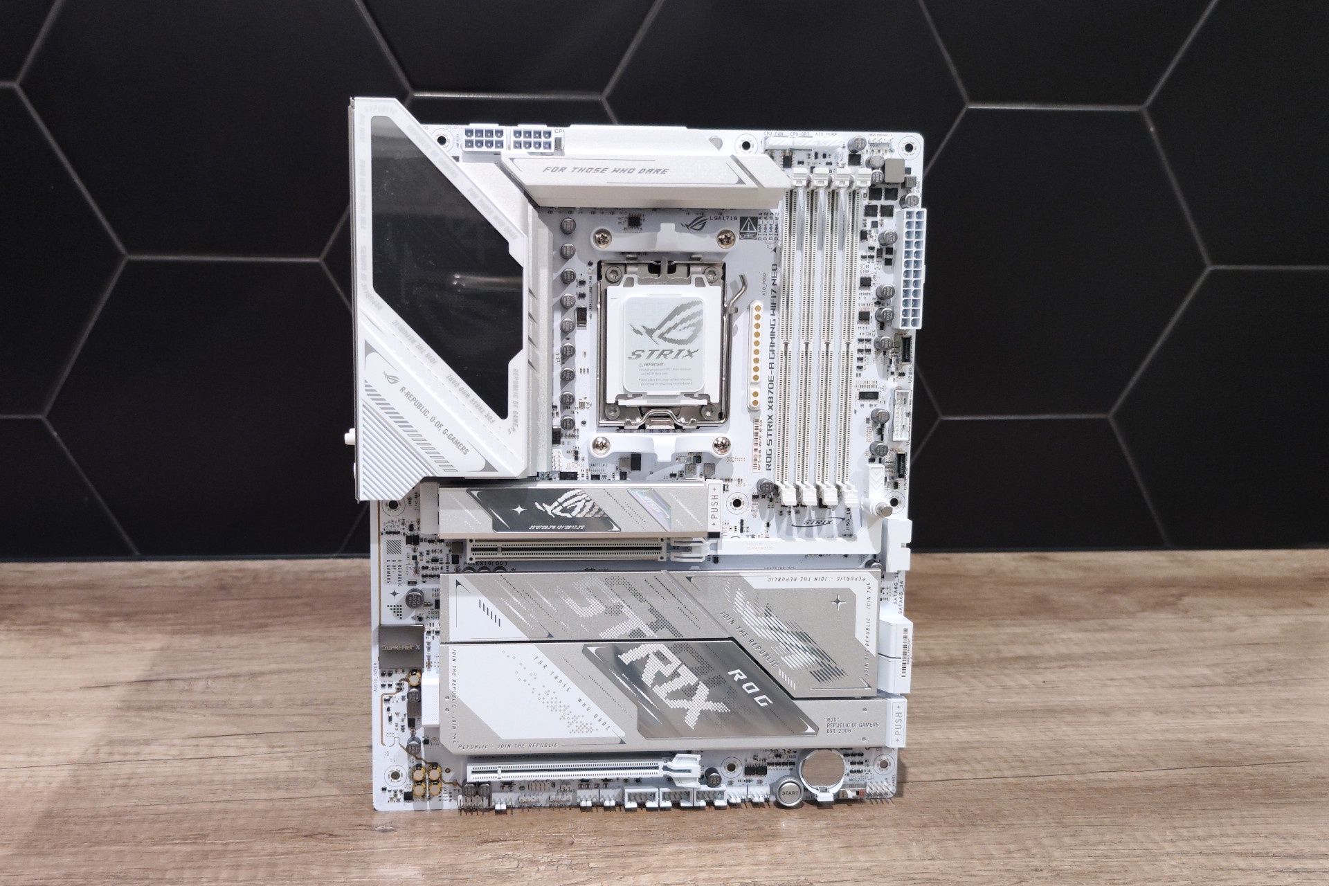 ASUS ROG Strix X870E-A Gaming WIFI7 NEO