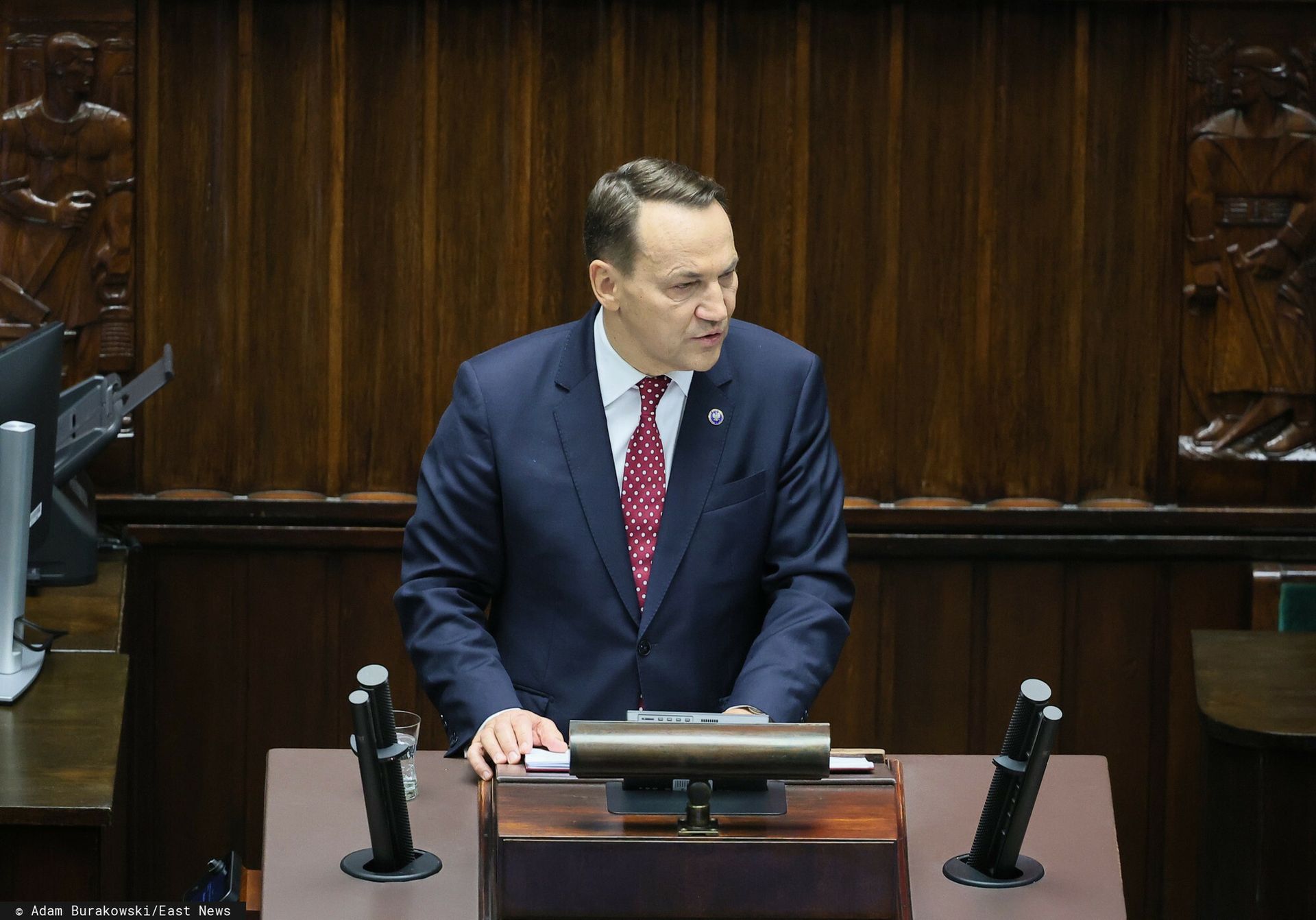 Sejm poparł Sikorskiego. Mówił o "historycznym błędzie Rosji" Kép