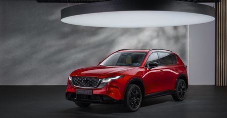 Oto nowa Mazda CX-5. Większa, ale ze słabszym silnikiem
