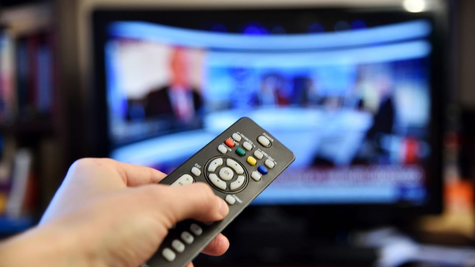 Remote controller with TV screen and news chanel.
Bartlomiej Magierowski
telewizor, tv, signal, television, rtv, telewizja, w, polsce, polska, ekran, pilot, remote, controller, tvn, tvp, info, program, programm, watching, oglada, abonament, charge, oplaty, oplata, abonamentowa, skladka, screen, display, tradycyjny, wyswietlacz, reka, dlon, hand, holding, trzymajaca, trzyma, polish