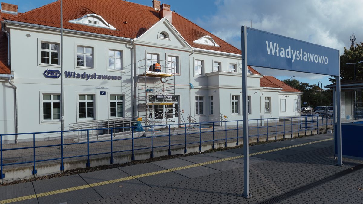 Dworzec kolejowy we Władysławowie