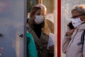 Czeka nas "twindemia"? Już jest kilkanaście razy więcej zachorowań na grypę niż na COVID, a to dopiero początek sezonu