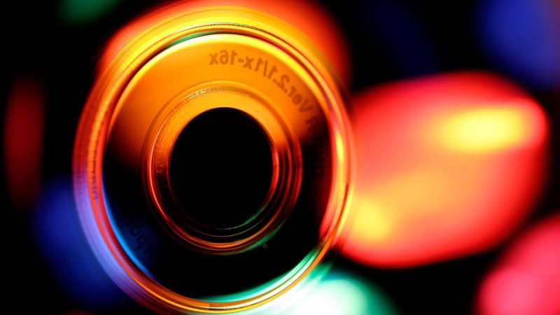 Student zbił fortunę na sprzedaży pirackich materiałów naukowych 1