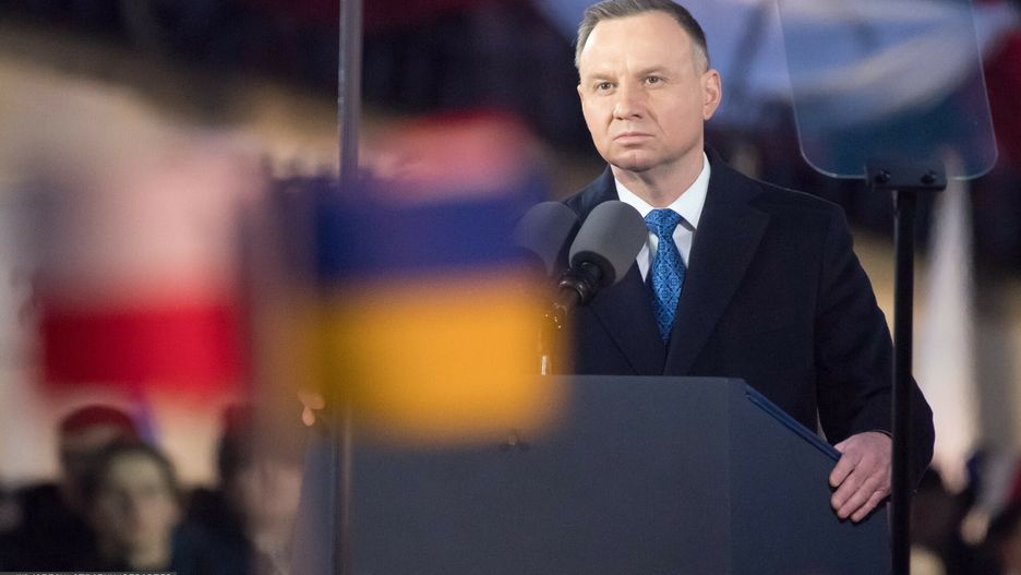 Prezydent domaga się zakończenia sporu w TK