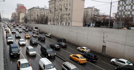Miał być szybki przejazd, będzie krążenie po rondzie. Obwodnica Łodzi zakorkowana