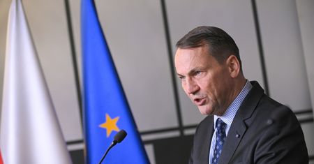 Sikorski wypomniał Ukrainie. "Myśmy się nie targowali z Niemcami"