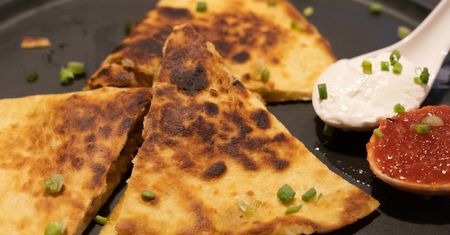 Quesadillas w mniej niż pół godziny. Szybki przepis na obiad
