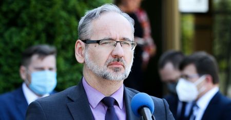 Wrócą obostrzenia? Adam Niedzielski zabrał głos ws. mutacji Delta