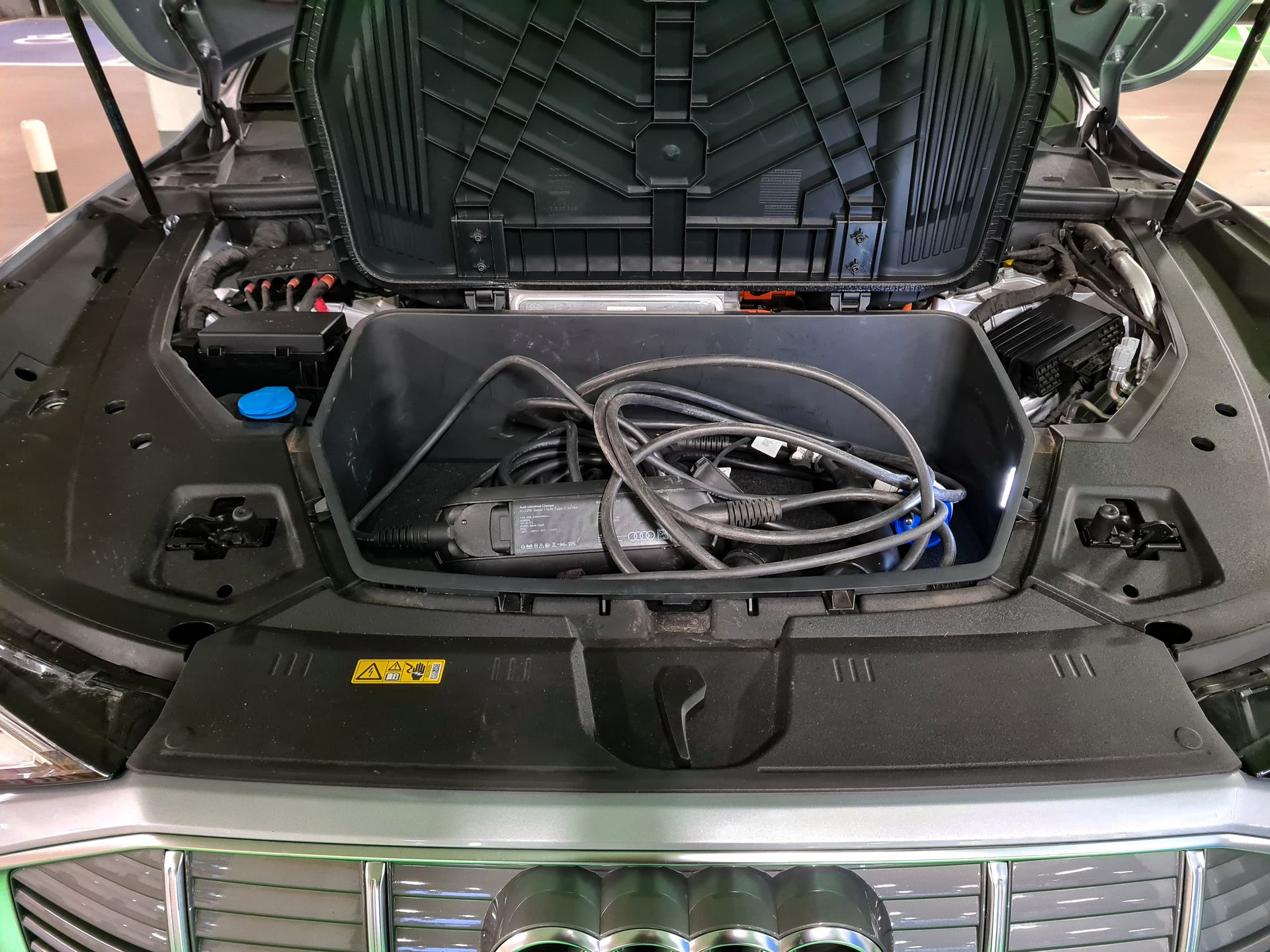 Audi e-tron Sportback: Wirtualne lusterka, Audi Charging Service, system i kamery 360 stopni z 3D 19