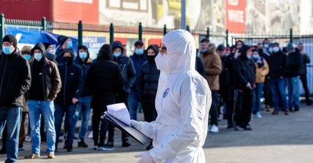 Fałszywe zaświadczenia szczepień. Ich liczba rośnie gwałtownie