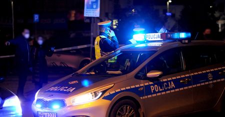 Pościg za podejrzewanym o zabójstwo. Ofiara miała liczne rany cięte
