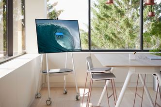 Surface Hub 2S – cyfrowe centrum firmy