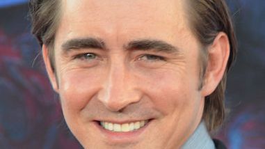 Lee Pace to amerykański aktor, utalentowany i bogato doświadczony poprzez grę w szeregu różnorodnych filmów