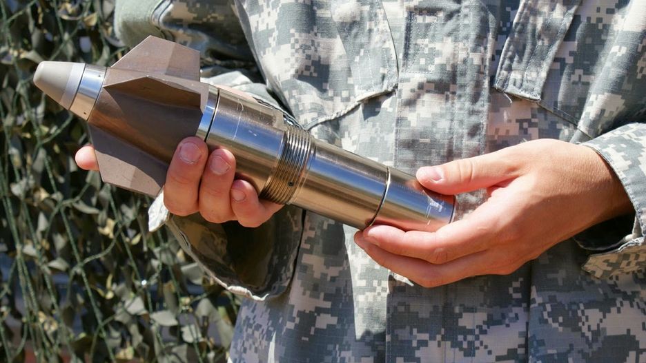 M1156 PGK - moduł wkręcany w pocisk 155 mm w miejsce zwykłego zapalanik