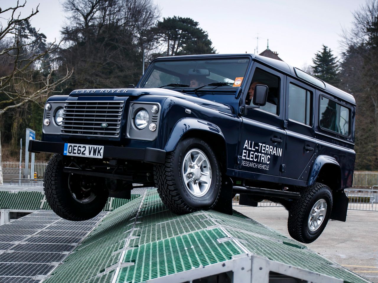 Land Rover Electric Defender Research Vehicle (2013)