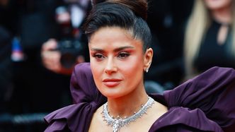 Salma Hayek pokazała się zaraz po przebudzeniu! "Liczę siwe włosy i zmarszczki" (FOTO)