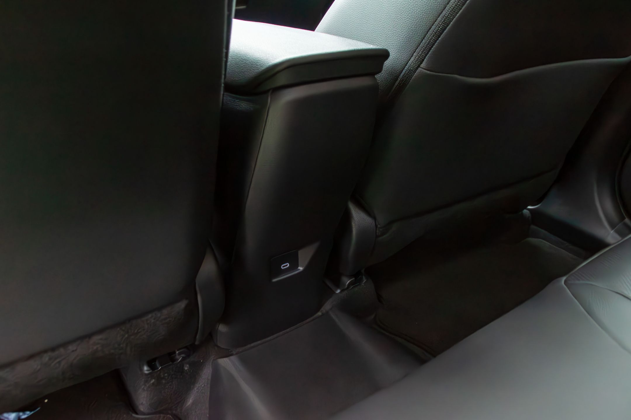 Toyota C-HR PHEV 2024