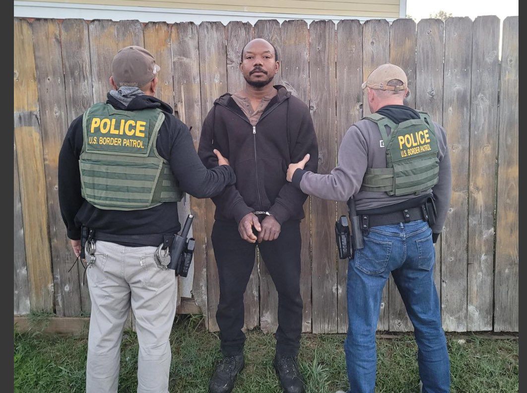 Bovino z satysfakcją publikował zdjęcia pojmanych imigrantów