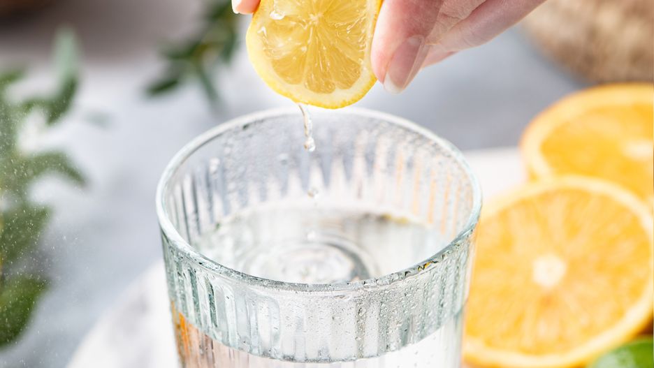 Już kilka kropel potrafi wpłynąć na smak i właściwości napoju