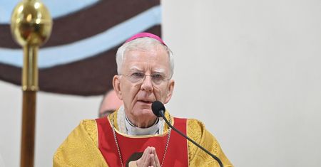 "Chodzi o władzę i pieniądze". Księża uderzają w Jędraszewskiego