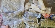 Gdańsk: Policyjna zasadzka na 23-letniego dilera. Wpadł przy garażu
