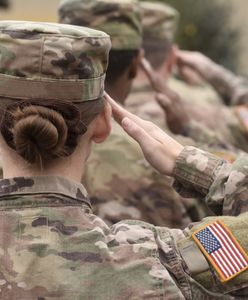 Fałszywa żołnierka obiecała wspólne życie. Zostawiła 49-latka ze 100-tysięcznym długiem