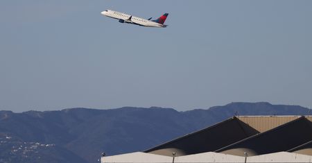 Groźny incydent na lotnisku w Los Angeles. O krok od katastrofy