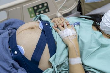 "Poród francuski" w Olsztynie. Pacjentka sama podjęła decyzję