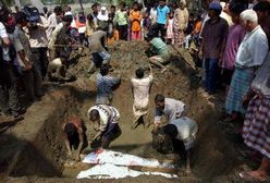 W Indonezji wojna domowa; płoną szkoły