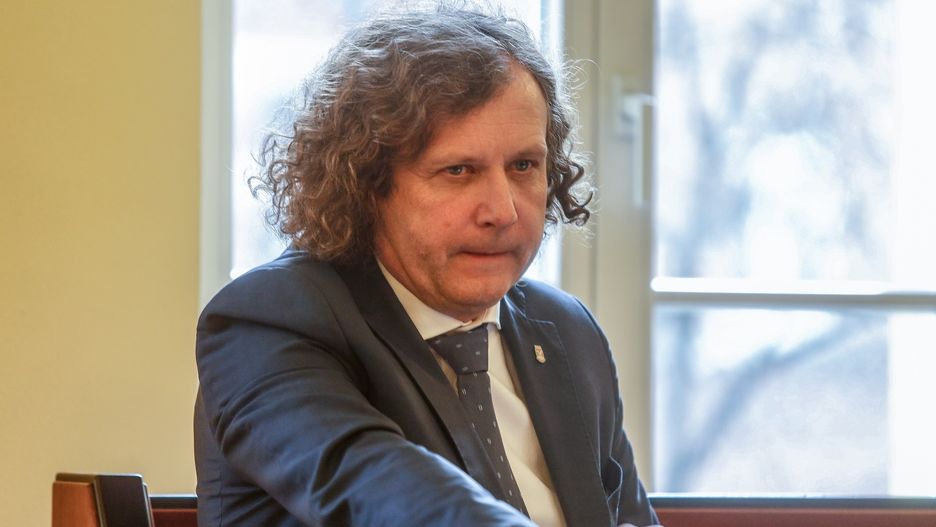 Prezydent Sopotu Jacek Karnowski uważa, że zmniejszenie pensji samorządowcom to próba przykrycia pazerności rządu