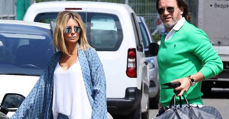 Małgorzata Rozenek na jesiennym spacerze z Radkiem i torebką za 16 tysięcy złotych. Luksus aż bije po oczach!
