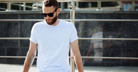 Wyrazisty styl dla odważnych facetów. Te ciuchy mają styl