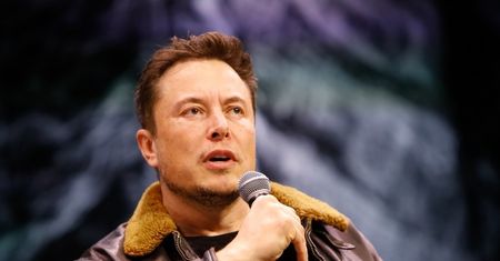 Elon Musk: SpaceX może skolonizować Księżyc, ale będzie to trudniejsze niż wyprawa na Marsa