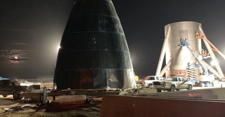 Elon Musk pokazał rakietę kosmiczną… ze stali