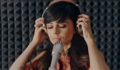 Basia Kurdej-Szatan, Gabi Drzewiecka i Modny Tata reklamują Fuzetea (wideo)