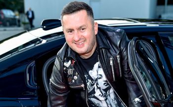 "Cennik jest bardzo prosty". Otwarcie mówi o swoich zarobkach