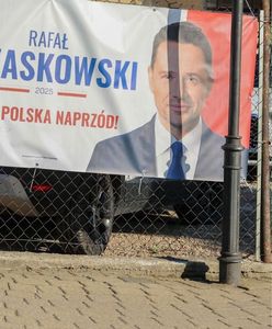 Powiesili plakaty z Trzaskowskim. Ktoś zniszczył groby ich bliskich